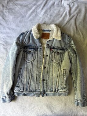 LEVI’S PREMIUM LINE - SHERPA TRUCKER JACKET